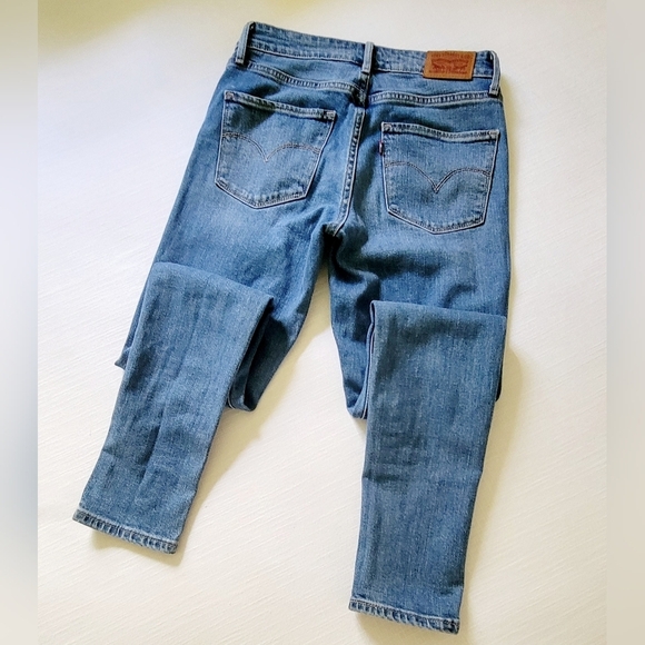 Levi's Blue Wash 721 High Rise Distressed Ripped Skinny Denim Jeans Size 26 30L - Picture 8 of 11